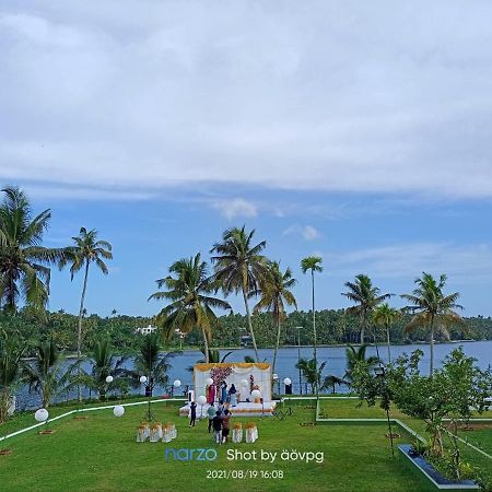 Ashtamudi Lake Garden Resorts Коллам Экстерьер фото