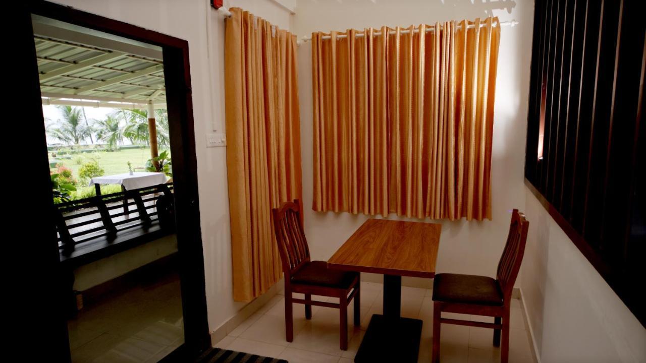 Ashtamudi Lake Garden Resorts Коллам Экстерьер фото